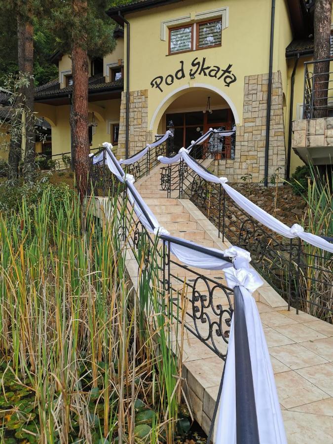Hotel I Restauracja Pod Skala Jaslo Dış mekan fotoğraf