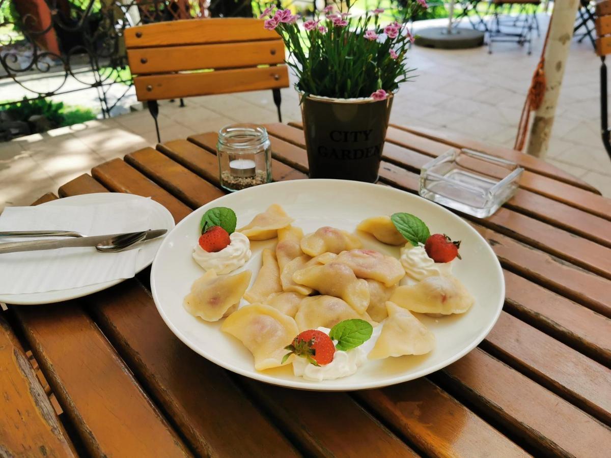 Hotel I Restauracja Pod Skala Jaslo Dış mekan fotoğraf