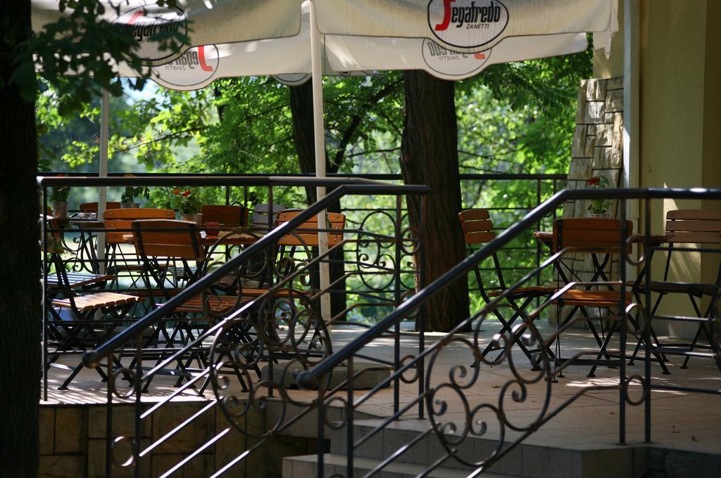 Hotel I Restauracja Pod Skala Jaslo Dış mekan fotoğraf